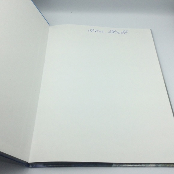 Newfoundland Pictorial Cookbook East Coast Recipes and Photos Hardcover 1990 - Picture 12 of 14